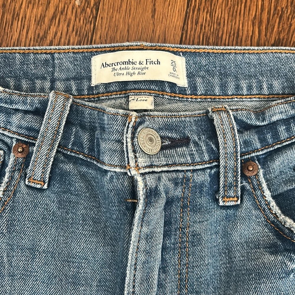 Abercrombie & Fitch the ankle straight ultra high Rise - Picture 2 of 8